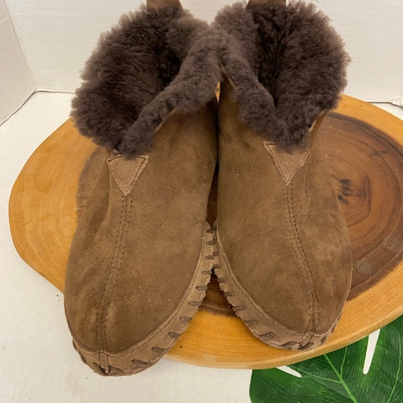 LL Bean Leather Sherpa Lined Slippers - Picture 3 of 9